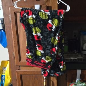 Grinch Holiday Fleece Lounge Pants - Black & Red